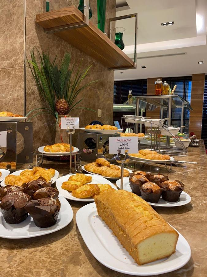 Hotel Ramada By Wyndham Continental