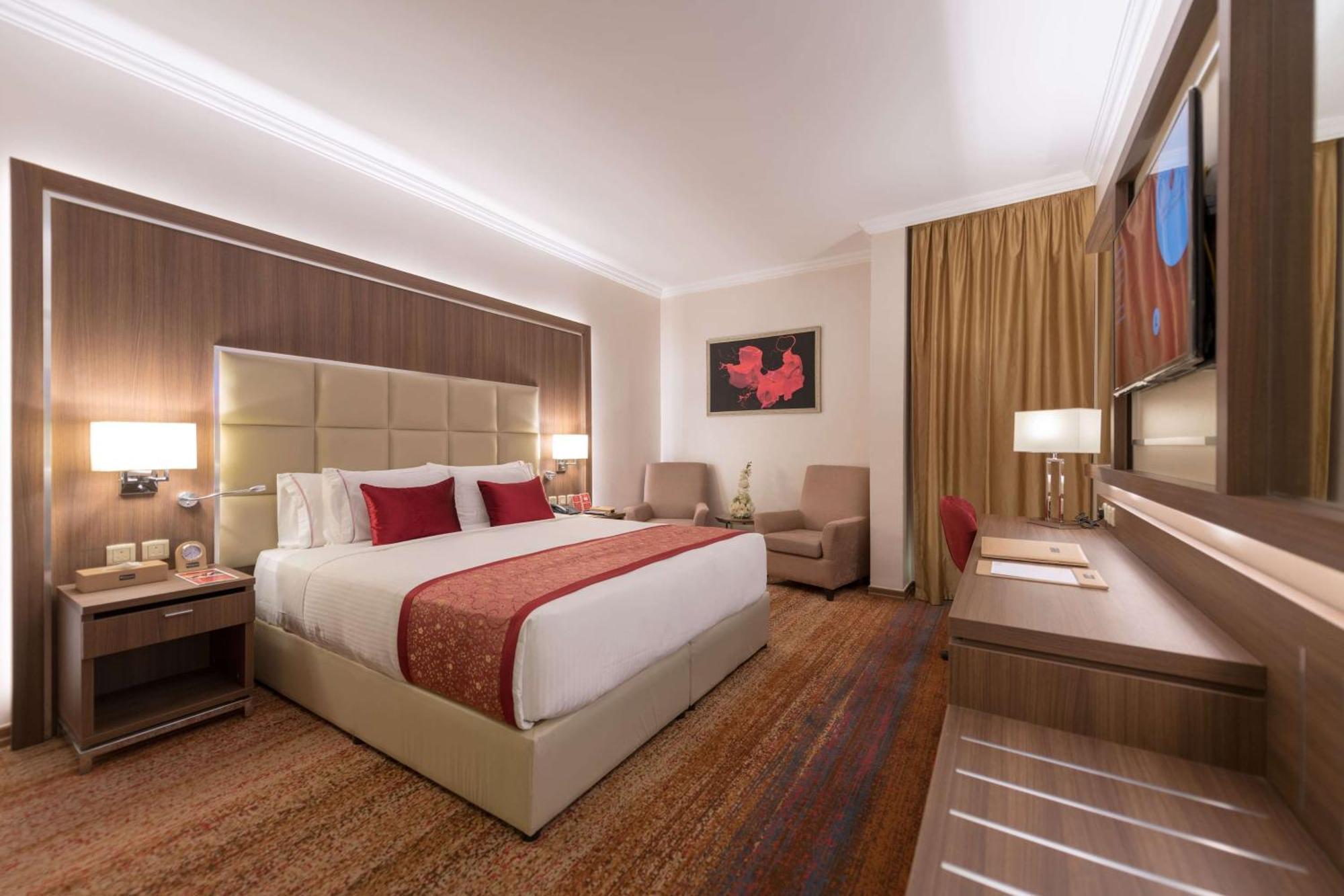 Ramada By Wyndham Continental Hotel Jeddah