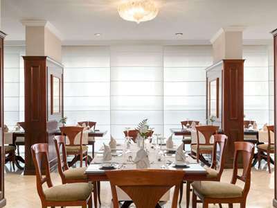 Ramada By Wyndham Continental Hotel 3*