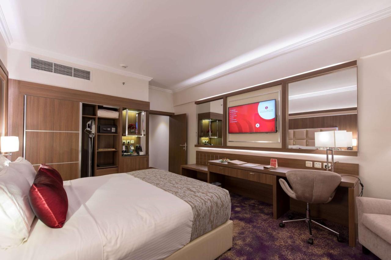Ramada By Wyndham Continental Hotel